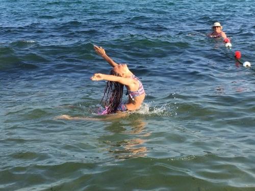 Едете в отпуск, оправляете ребёнка в лагерь или просто хотите сменить образ? 01