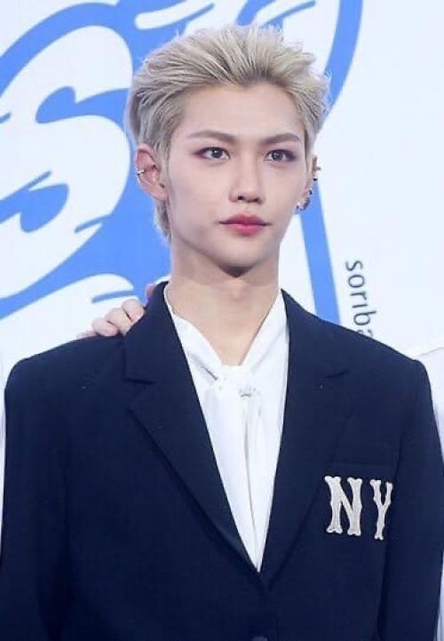 Pann я думала, Феликс не будет выглядеть хорошо с короткими волосами. 01 Pann я думала, Феликс не будет выглядеть хорошо с короткими волосами. 01