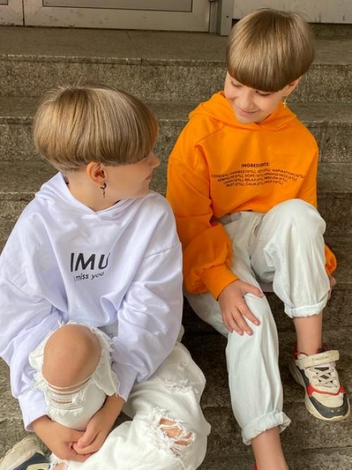 Пока модницы приглядываются к новым стрижкам маллет и шегги, наши звездочки впереди планеты всей. 05