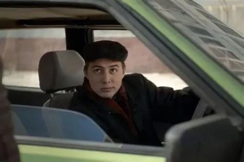 Актер из Слова Пацана лев Черепанов впервые стал отцом. 02