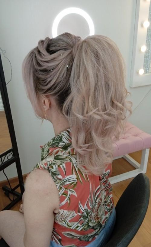 А вот очень интересная причёска. 06