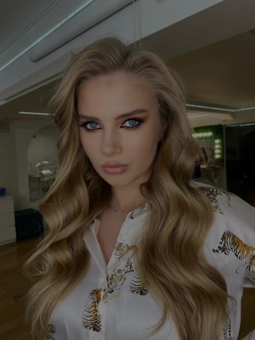 1. модель: Ксения Романова. 02