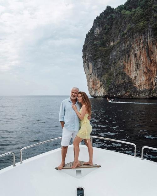 Мои Девчонки.  Сосо павлиашвили делится семейными фото с женой и дочками. 07