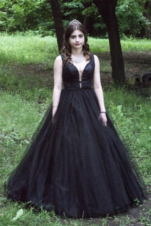 Выпускные платья, это вещь дорогостоящая, но прекрасная. 03