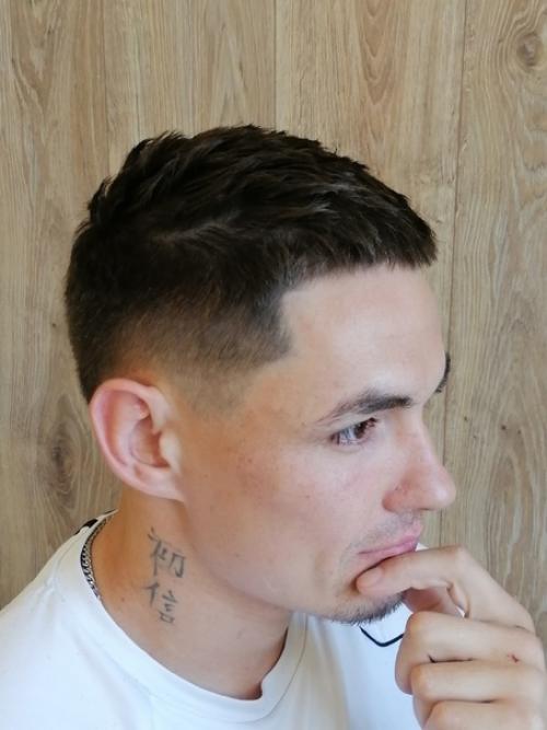 Фактурные стрижки быстро одной из самых популярных мужских причесок стали. 03