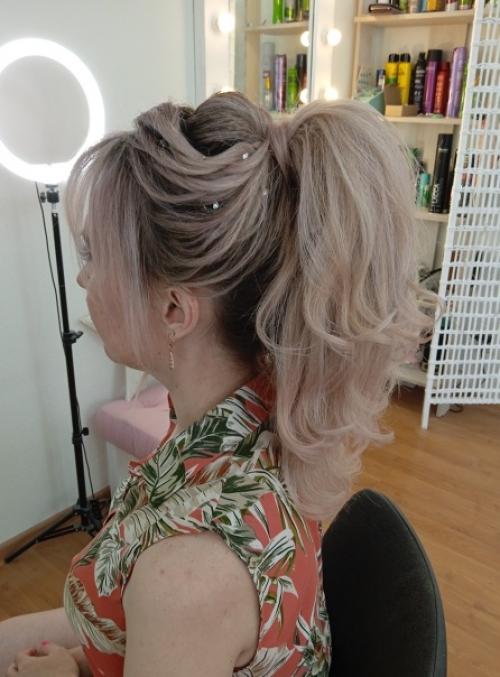 А вот очень интересная причёска. 05