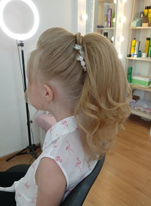 А вот очень интересная причёска. 07