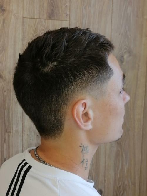 Фактурные стрижки быстро одной из самых популярных мужских причесок стали. 02