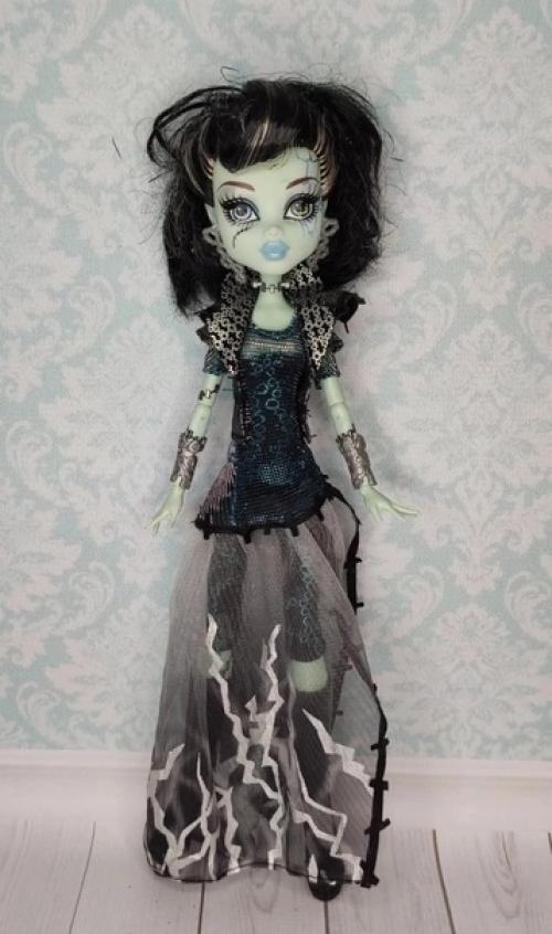 Продаю кукол из своей коллекции, чтоб не лежали мертвым грузом и чтоб перейти на новый этап жизни. 06