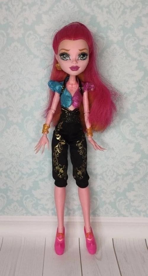 Продаю кукол из своей коллекции, чтоб не лежали мертвым грузом и чтоб перейти на новый этап жизни. 04