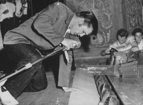 В Майами Элвис Пресли приехал в пятницу 3 августа 1956 года. 05