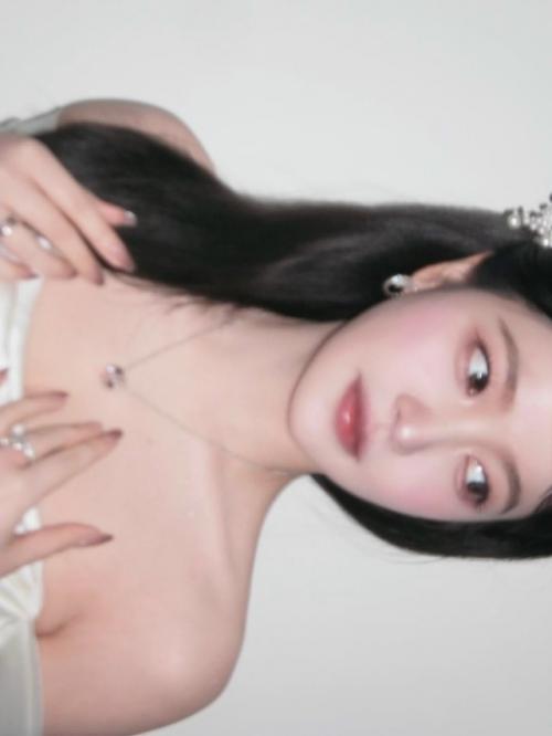 Обновление в соц.  Сети визажиста йери из Red Velvet просто сумасшедшее. 01