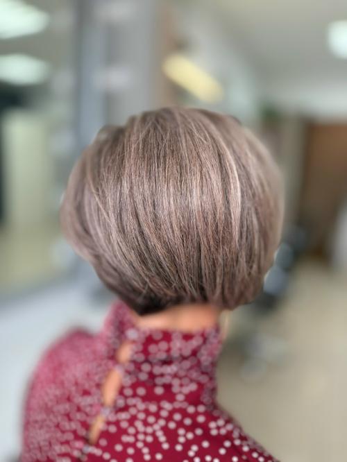 Иногда достаточно просто изменить длину или стиль волос, чтобы почувствовать себя по-новому. 02