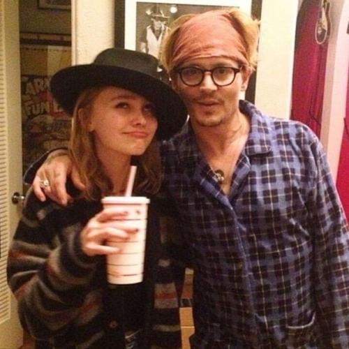 В 2008 году Джонни депп пожертвовал 1 миллион евро детской больнице в Лондоне! 03