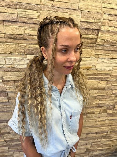 Как же празднично смотрится прическа косы с локонами! 01