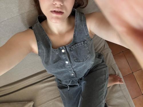 Попытки в легкий макияж и мои кривляния у камеры. 02