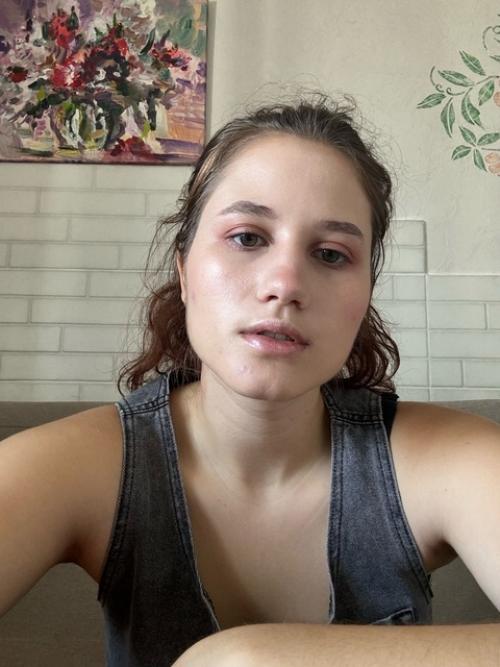 Попытки в легкий макияж и мои кривляния у камеры. 01