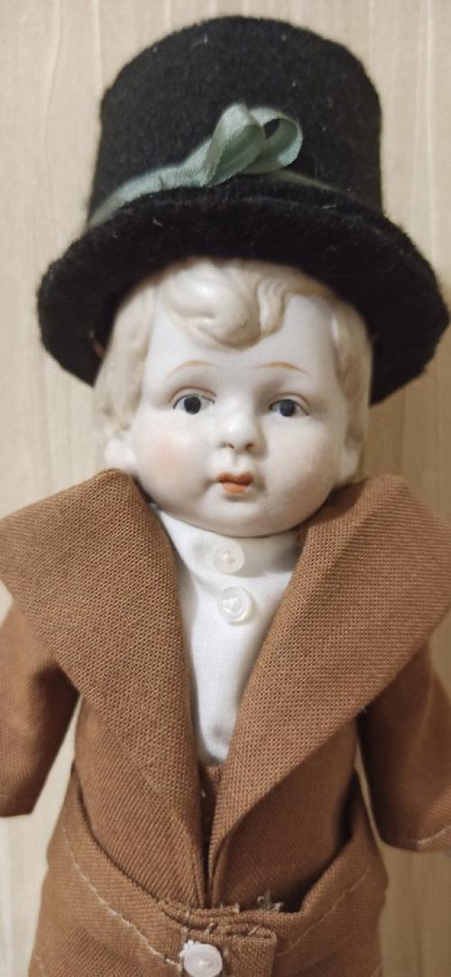 Вот ещё один мальчик с пальчик! 01