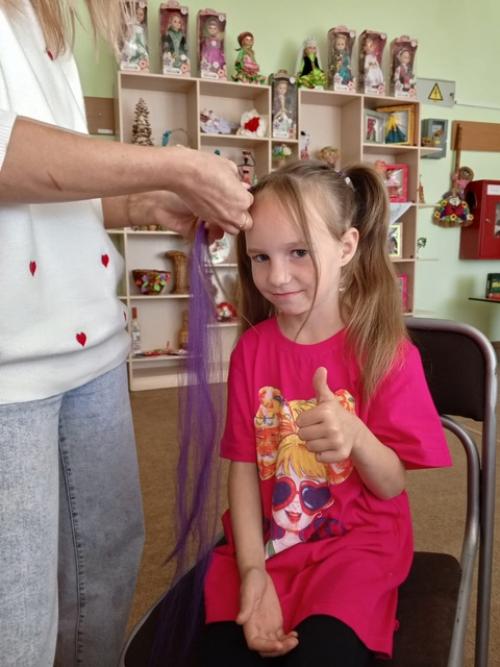 13 сентября в России отмечается день парикмахера. 02 13 сентября в России отмечается день парикмахера. 02